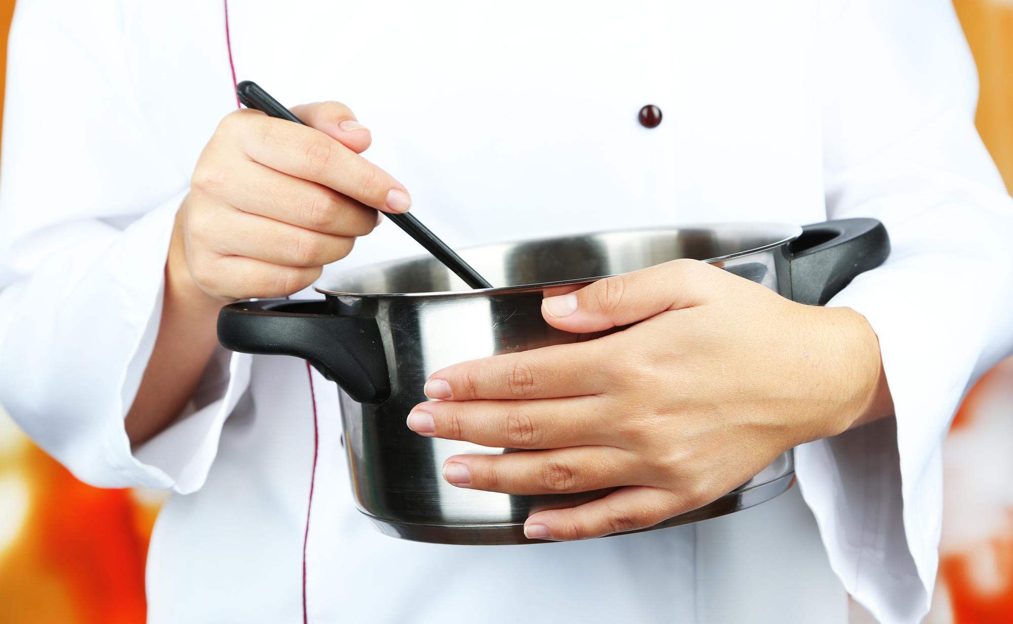 chef hands demonstrating quick technique